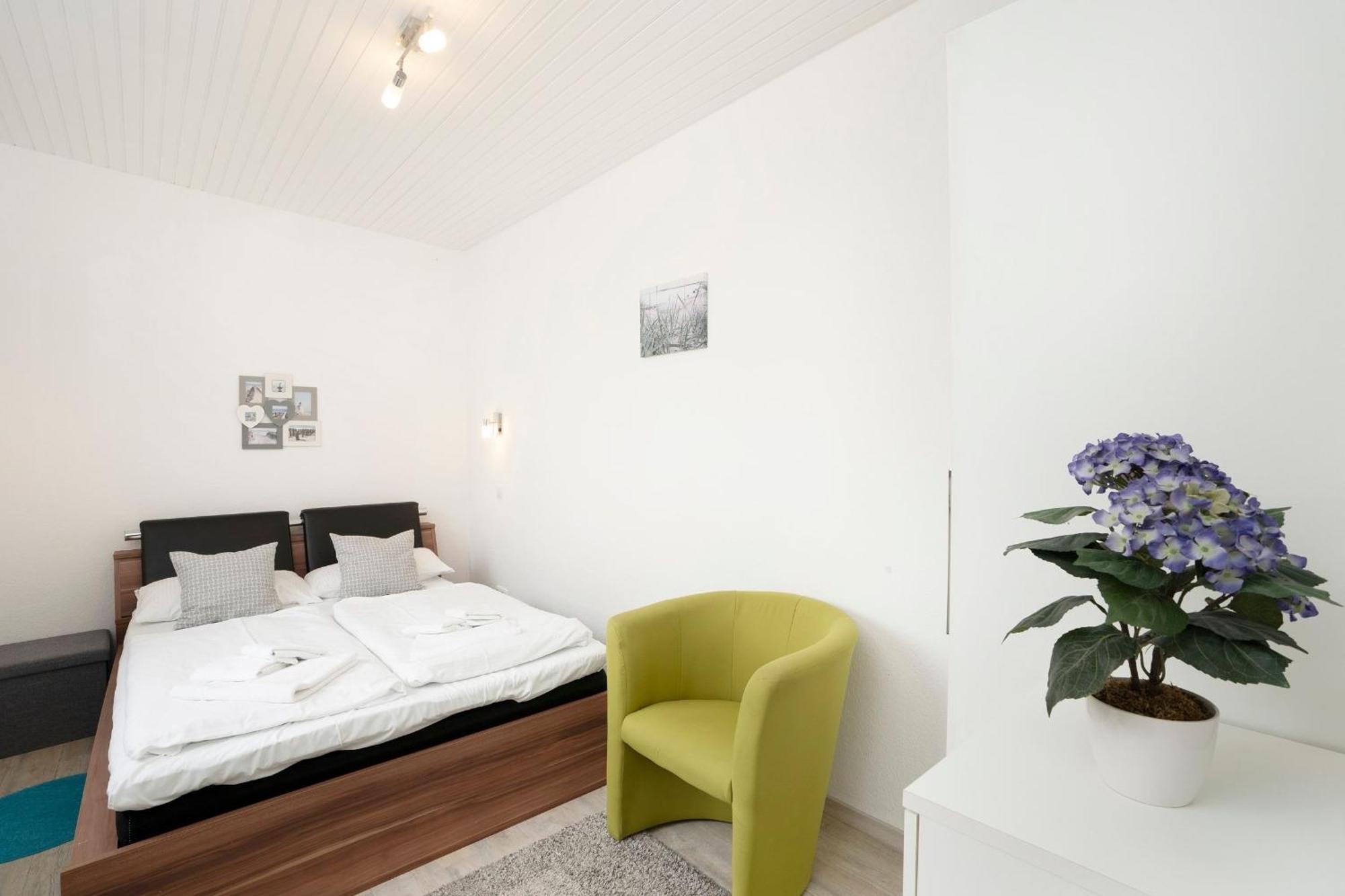 Haus Waldfrieden Ferienhaeuschen Waldfrieden Lägenhet Haffkrug Exteriör bild